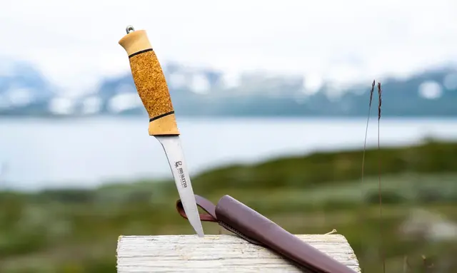 Brusletto Fiskern FISKEKNIV MED FLEKSIBELT KNIVBLAD OG KOR 