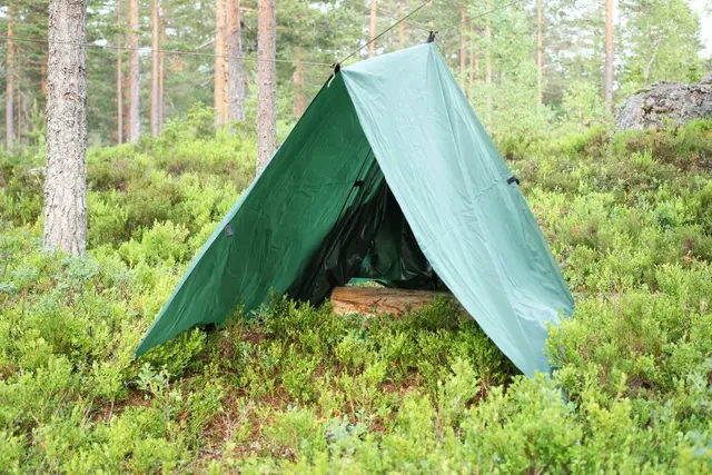 Tarp/Gapahuk m/tau og plugger 
