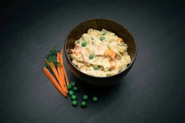 Real Turmat Laks m/pasta og fløtesaus 