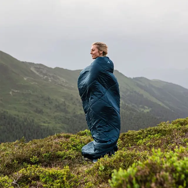 Sioux 800 II S synthetic fibre sleeping bag from Vaude 